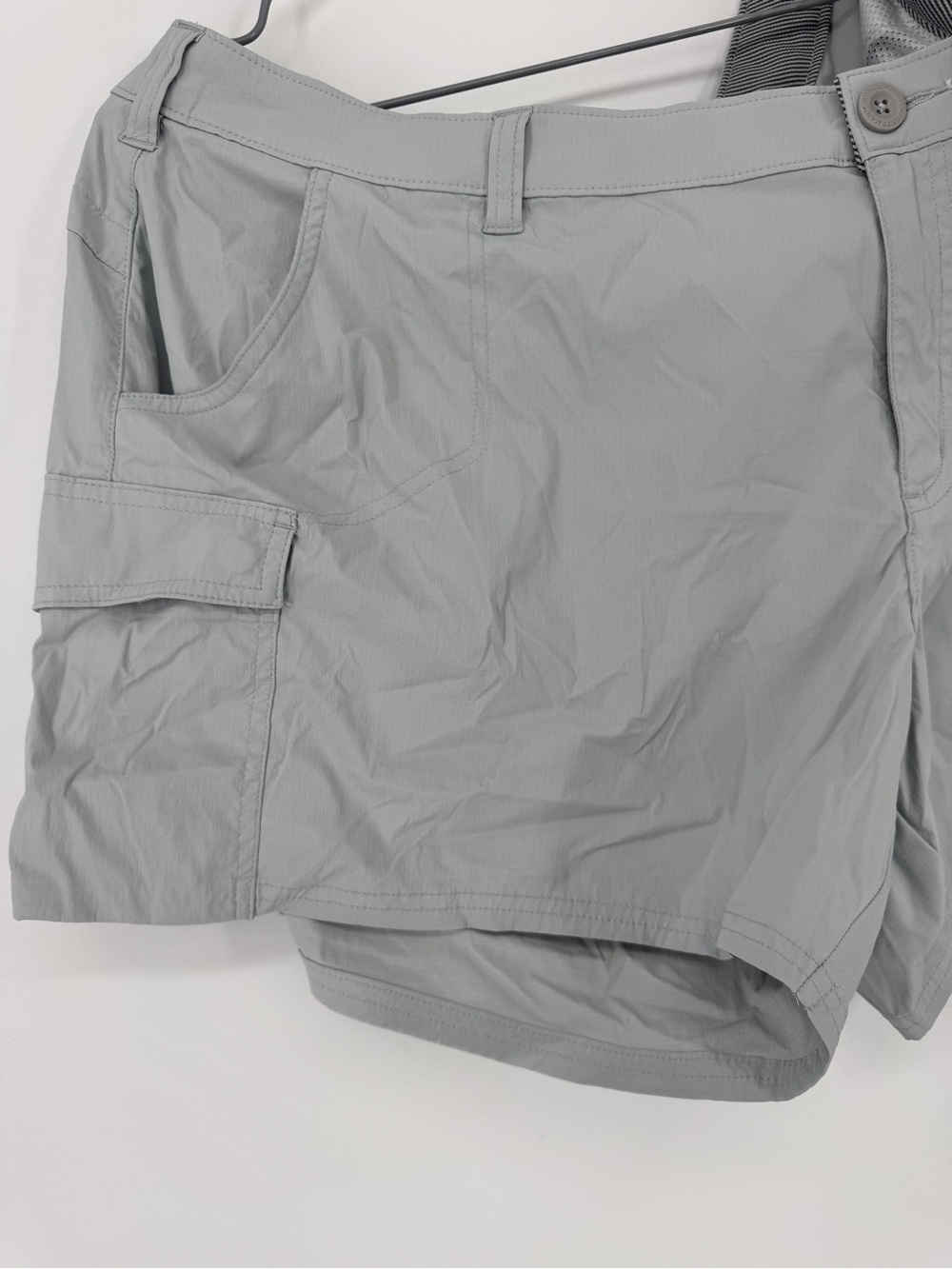 Bass Pro Shops Women's Light Gray Athletic Cargo Shorts - Picture 2 of 4